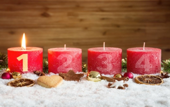Adventi forgatag