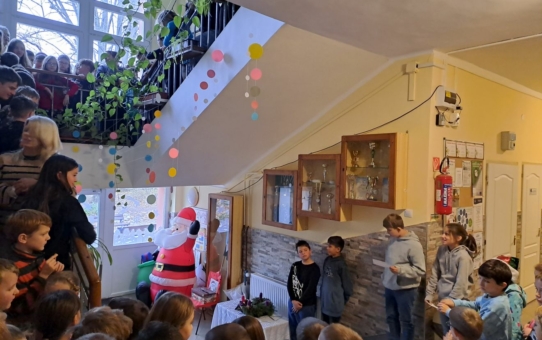 Adventi gyertyagyújtás